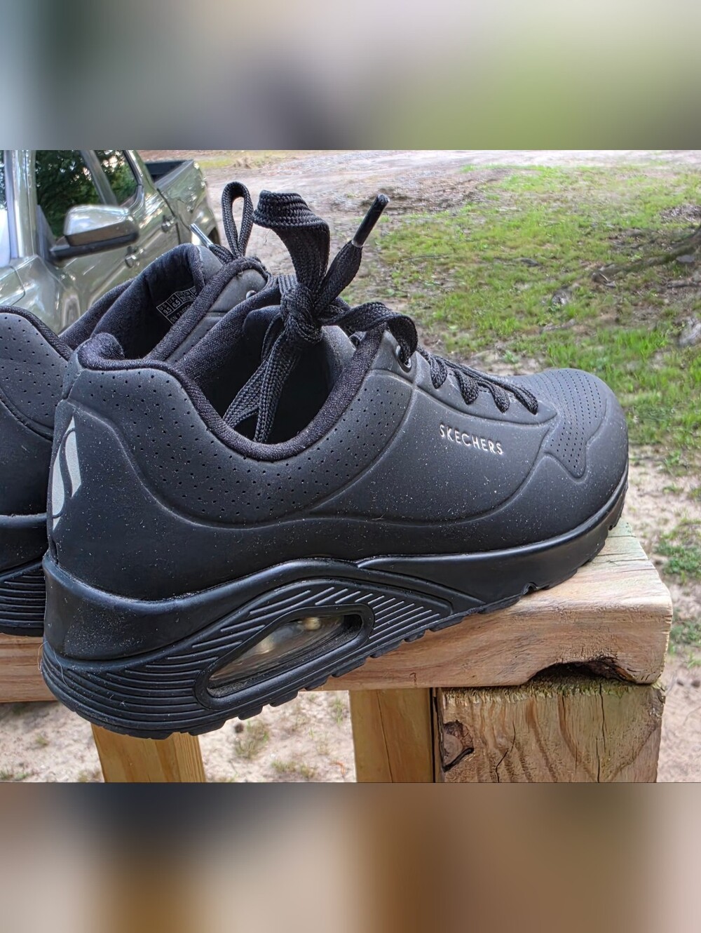 Skechers UNO Black Air-Cushion Athletic Sneakers 9.5 Womens